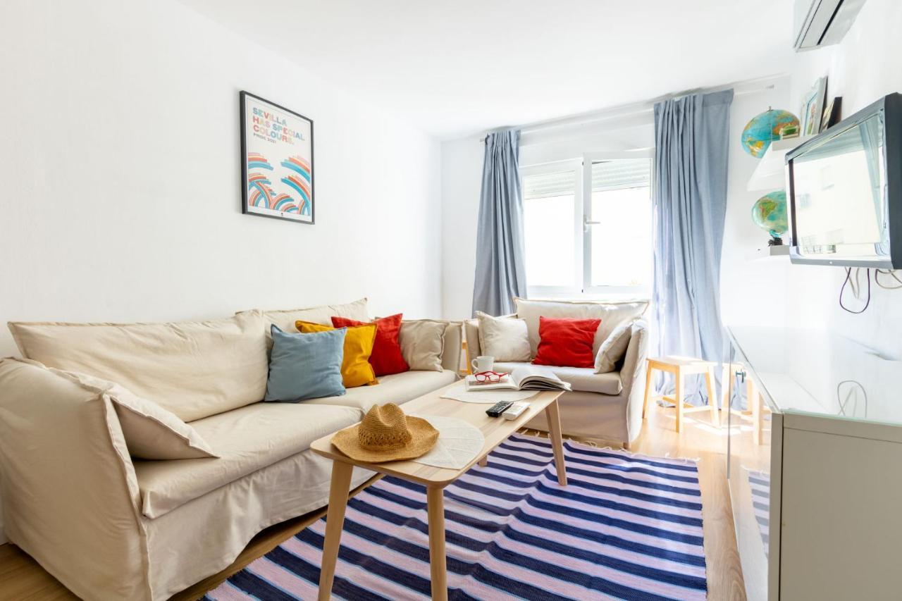 Colours Apartment And Garage Historical Center 4 Pax Sevilha Exterior foto