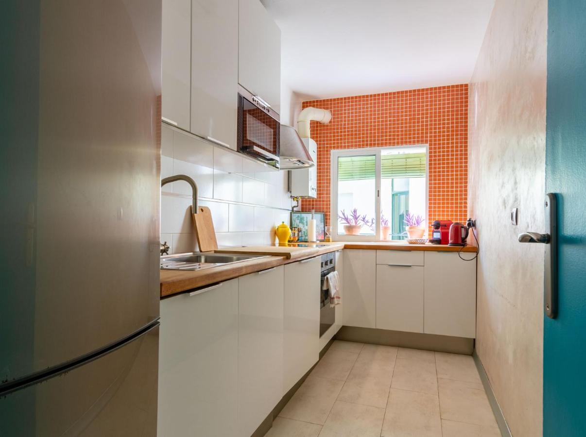 Colours Apartment And Garage Historical Center 4 Pax Sevilha Exterior foto